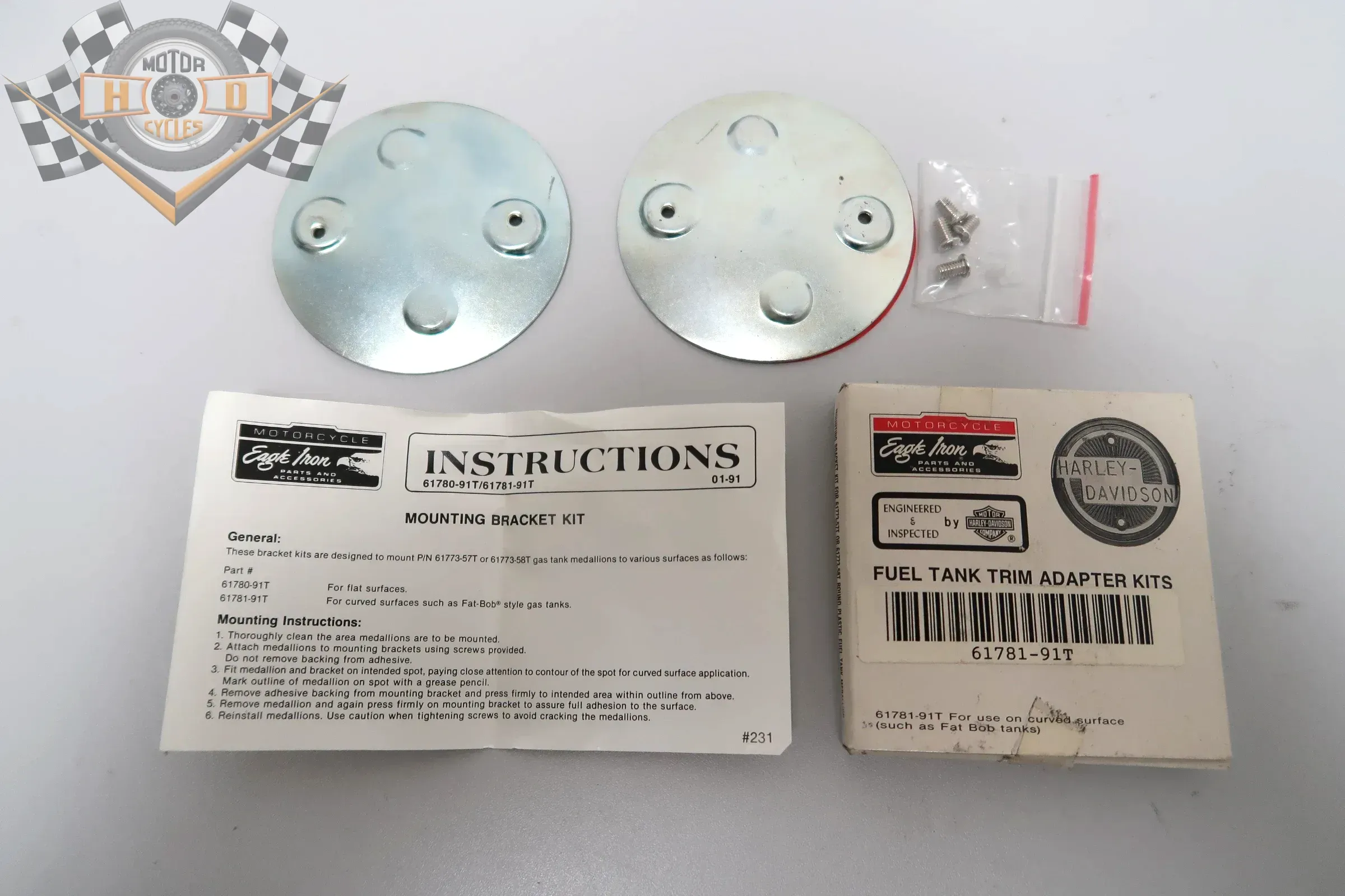 Original Harley Halter Tankemblem Fuel Tank Trim Adapter Kit NOS 61781-91T Panhead Shovel - Bild 1
