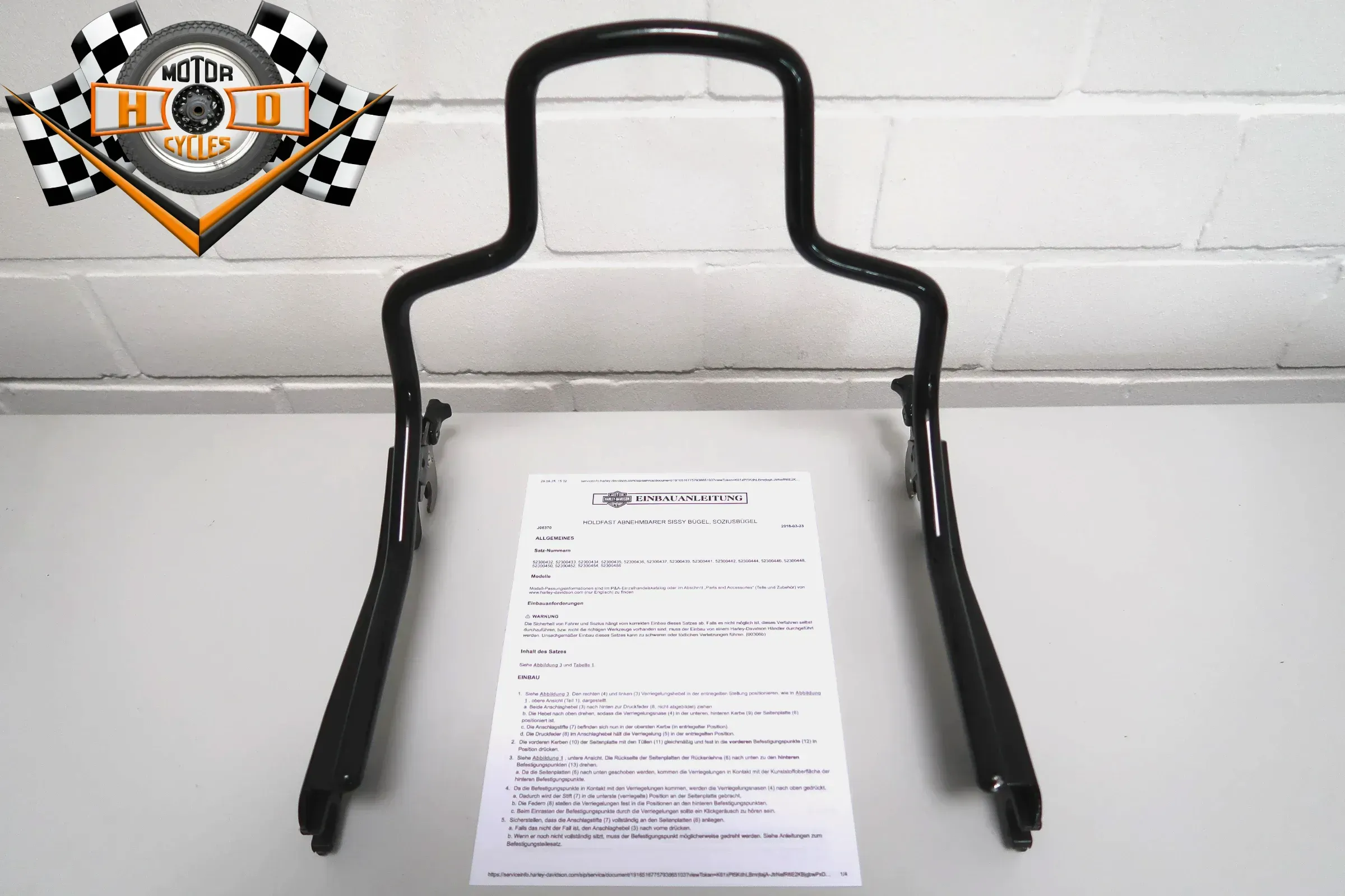 Original Harley-Davidson Hold Fast Sissybar kurz schwarzglänzend NOS 52300441 Softail M8 FLFB FXBR - Bild 1
