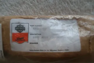 Harley Trittbretthalter Footboard Bracket NOS 47365-83A EVO Twin Cam Touring - Bild 2
