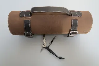 Original Harley Davidson Rolle Weintasche mit Korkenzieher Wine Case 96800-17V Geschenkebox - Bild 5